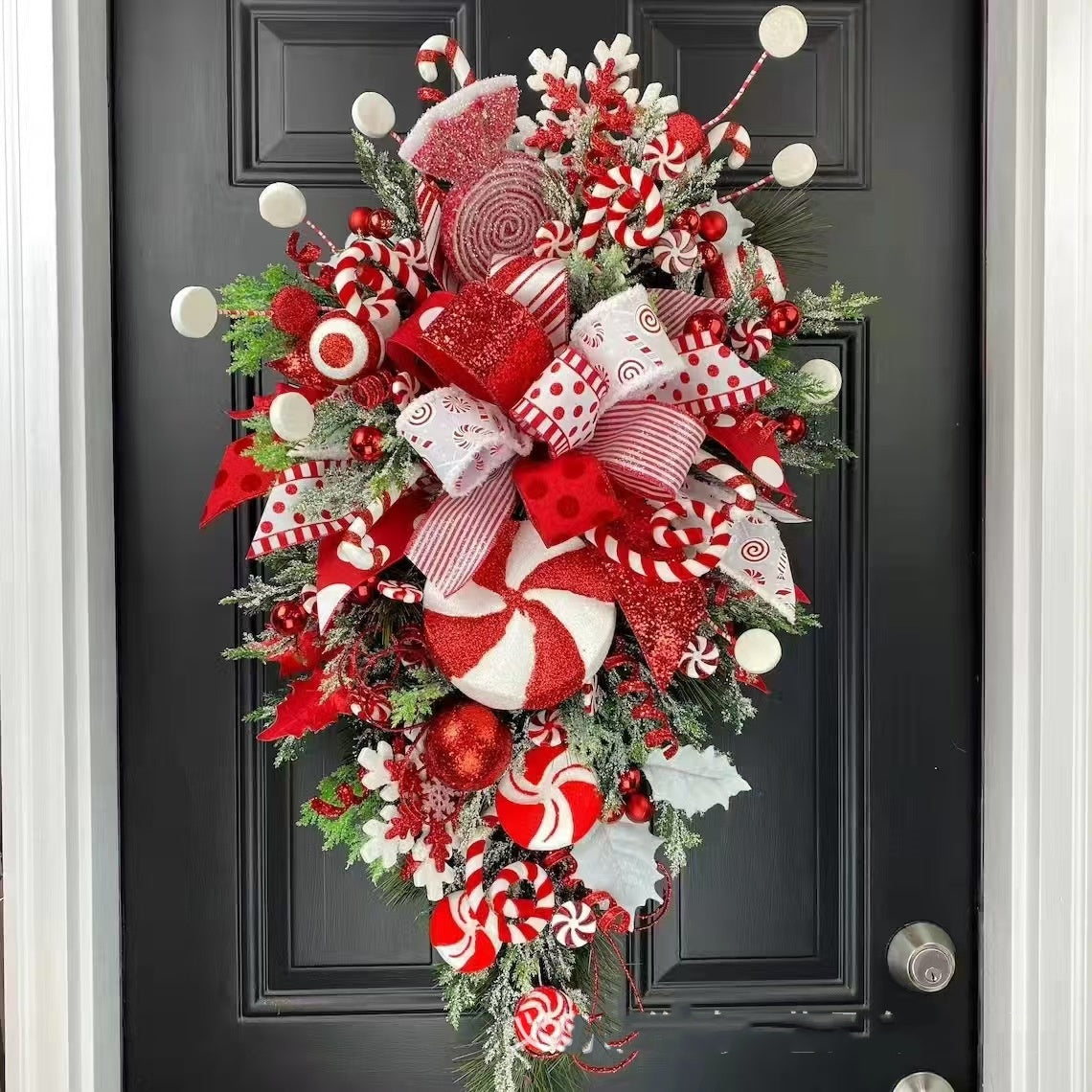 Festive Christmas Wreath & Upside Down Tree Garland Decor